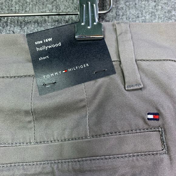NEW Tommy Hilfiger Khaki Flat Front Chino Shorts Women’s 16W - Picture 8 of 11